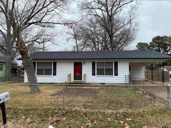 301 S Howison St, Bogata, TX 75417