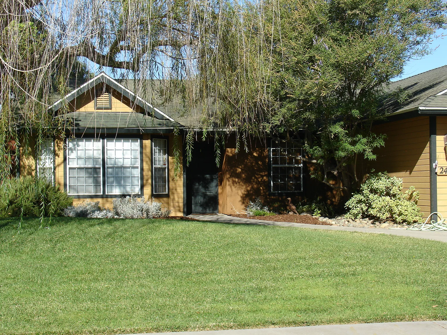 2400 Teakwood Ct photo 1