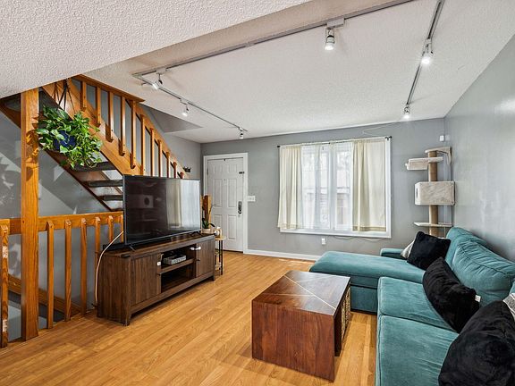 4th image of 5182 Singleton Dr #50C