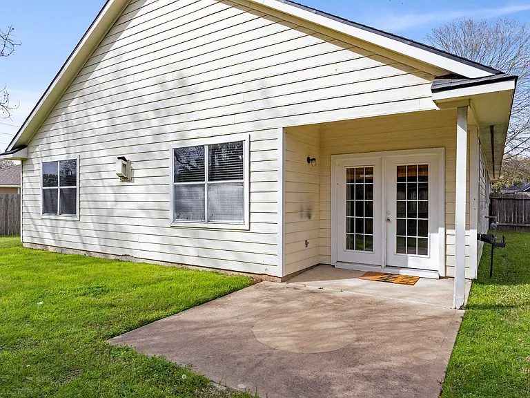 15823 Stiller Park Dr — Photo 25