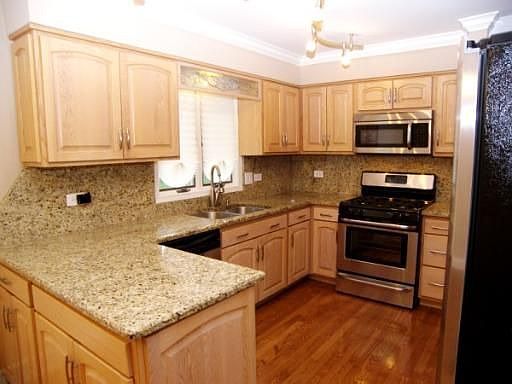 5th image of 10506 S Terry Dr