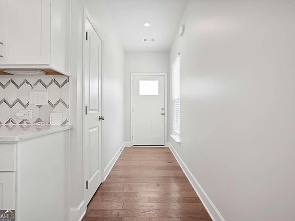 4th image of 460 Millsap Way