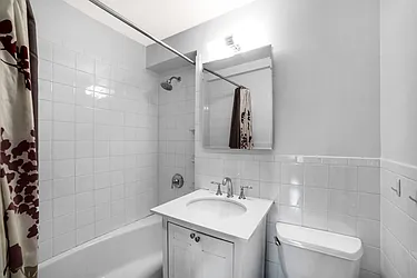 Rented by R New York