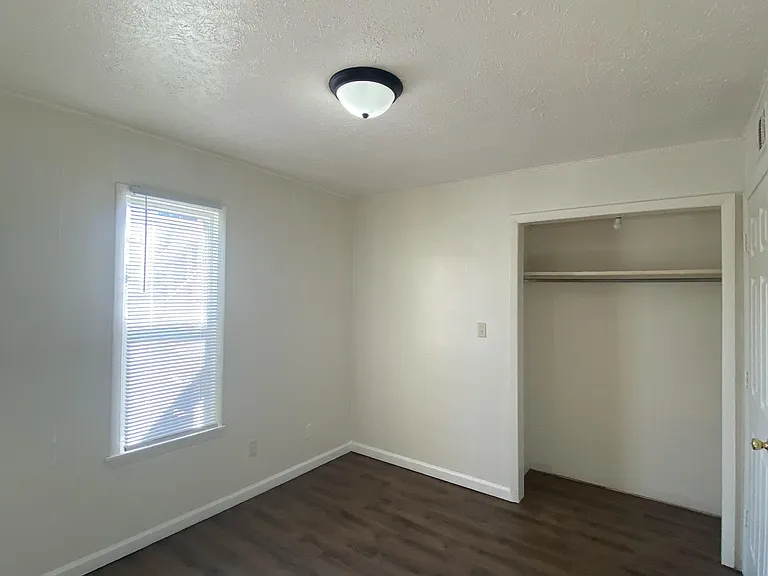 1600 S 6th St #1 — Photo 9