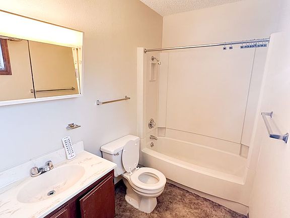 5th image of 430 Skyline Dr #8