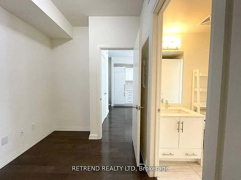 460 Adelaide St E #2109 — Photo 30
