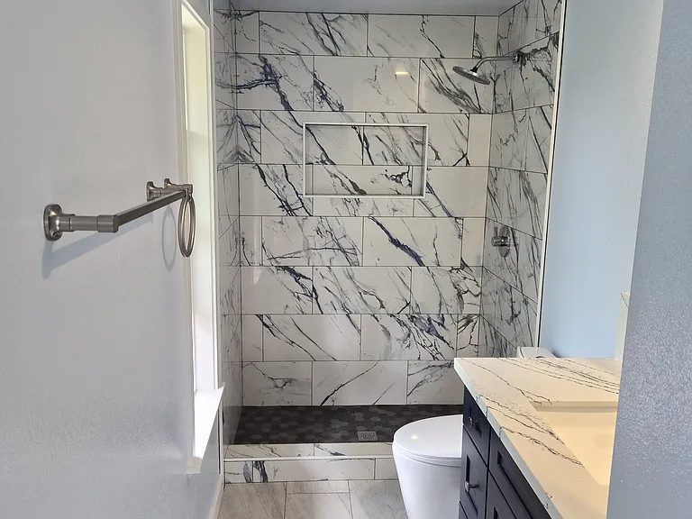 8330 NE 120th St — Photo 9