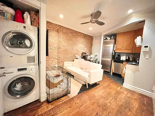 Rented by Century 21 Premier  | media 6