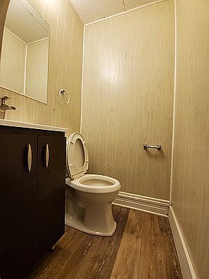 5th image of 689 Humboldt St #1