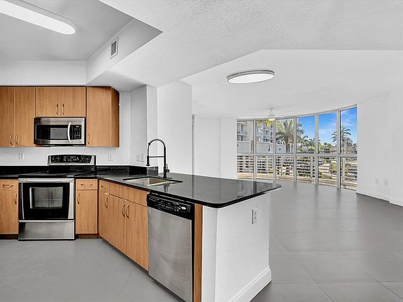 5th image of 1830 Radius Dr #214