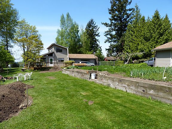 Back of house, garden,garage