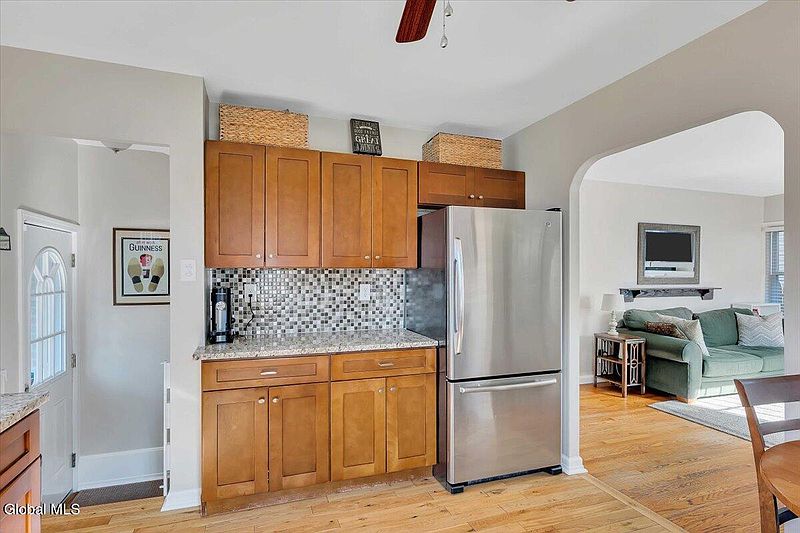 5th image of 65 Frederick Avenue