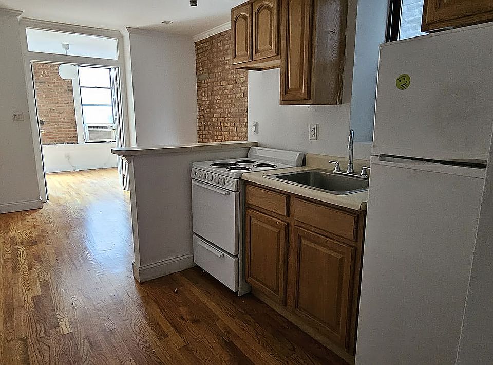 1st image of 409 W 48th St #3WF
