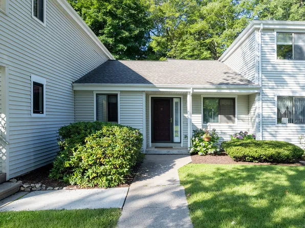 35 Nutmeg Road APT B5, Middlebury, CT 06762