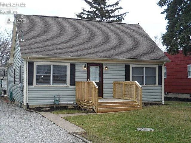 2516 Campbell St photo 1