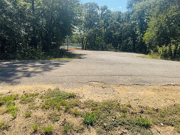 3rd image of 11130 Spanish Oak Dr