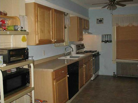 4th image of 59 Westwood Ave