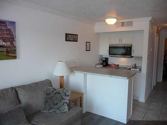 2nd image of 6300 Seawall Blvd #6110