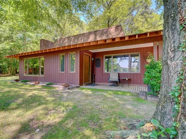 14151 Foursquare Rd, Smithfield, VA 23430