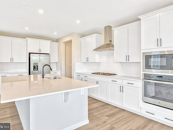 3rd image of 11415 Bluestem Way