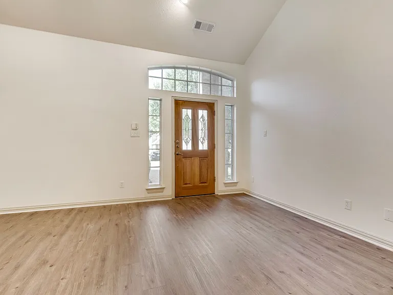 120 Cambridge Ct — Photo 19