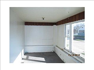 4th image of 722 7th St