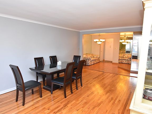 4th image of 1717 E 18th St APT 2E