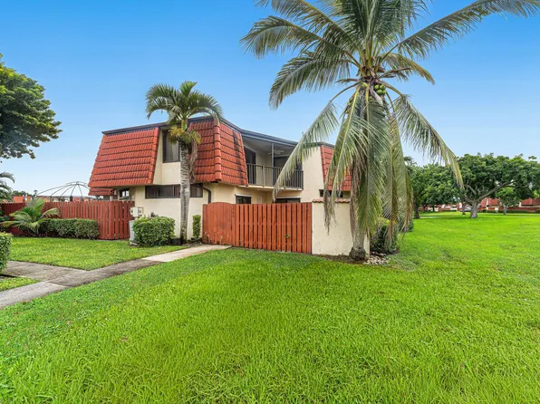 3754 Victoria Dr, West Palm Beach, FL 33406