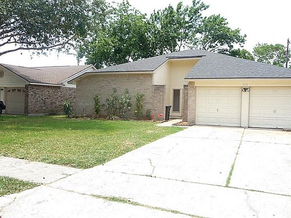 2nd image of 313 Forest Hills Dr