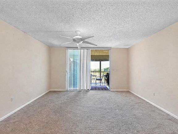 4th image of 4570 NW 18th Avenue #604