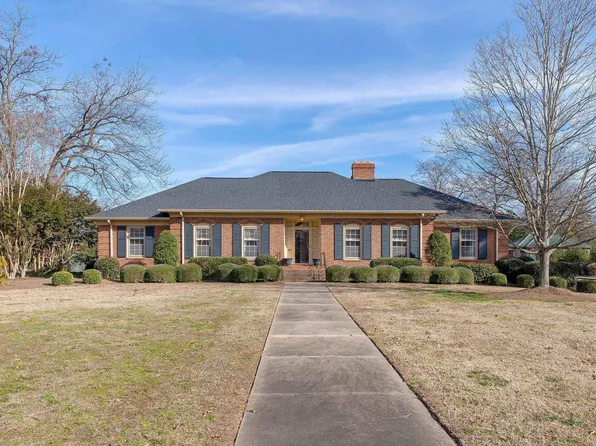 307 S Broad St, Clinton, SC 29325