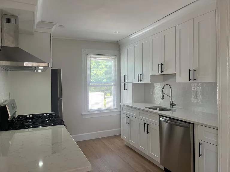 152 Forest St #B — Photo 17
