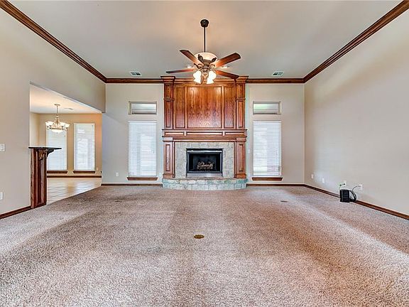 5th image of 9397 Tuscany Way