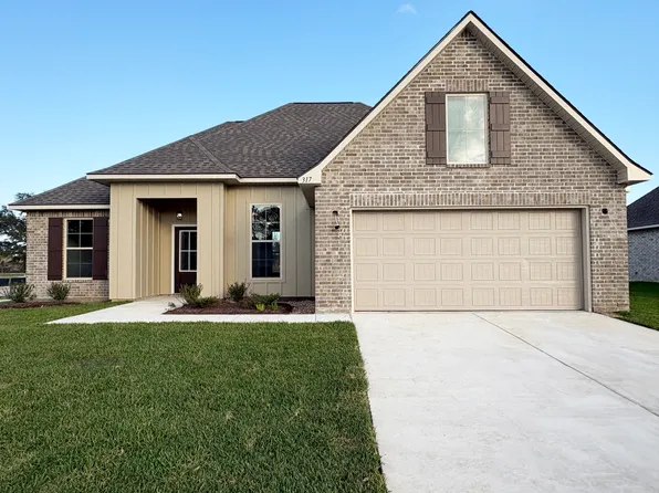 317 Dove Ct, Bridge City, TX 77611