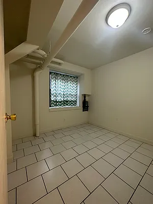 Rented by Peter R. Hungerford, LREB | media 4