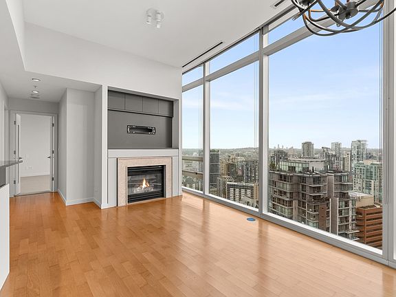 4th image of 3106-938 Nelson St #3106