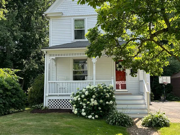 182 Raymond Road, West Hartford, CT 06107