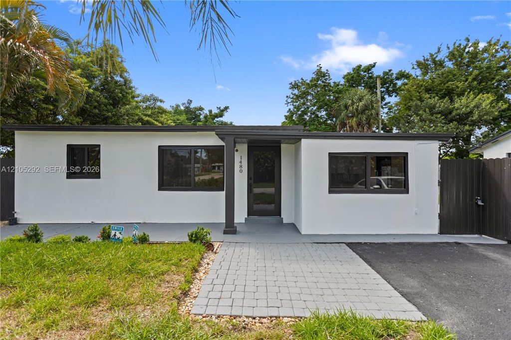 1480 NE 28th St, Pompano Beach