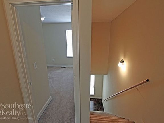 4th image of 409 N 39th Ave #69