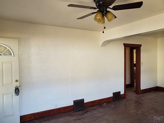 3rd image of 520 Belmont Ave