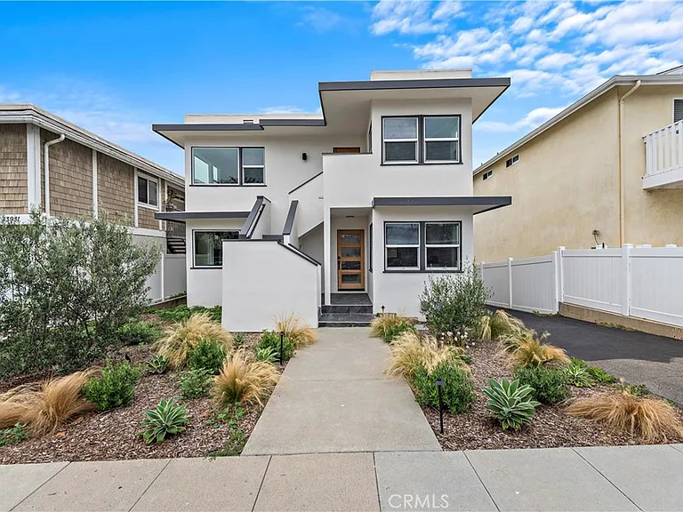 33921 Malaga Dr #UPPER — Photo 1