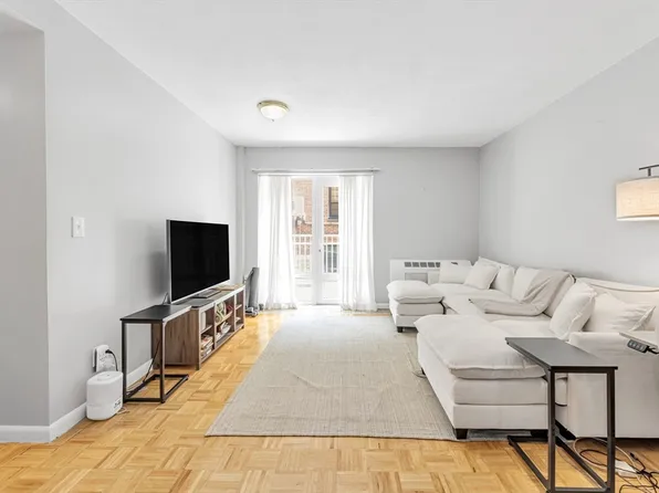 100 Marion St APT 11, Brookline, MA 02446