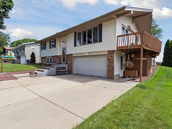 3rd image of 3209 Crabapple Ln