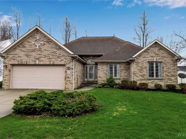 213 Enchanted Frst N, Depew, NY 14043