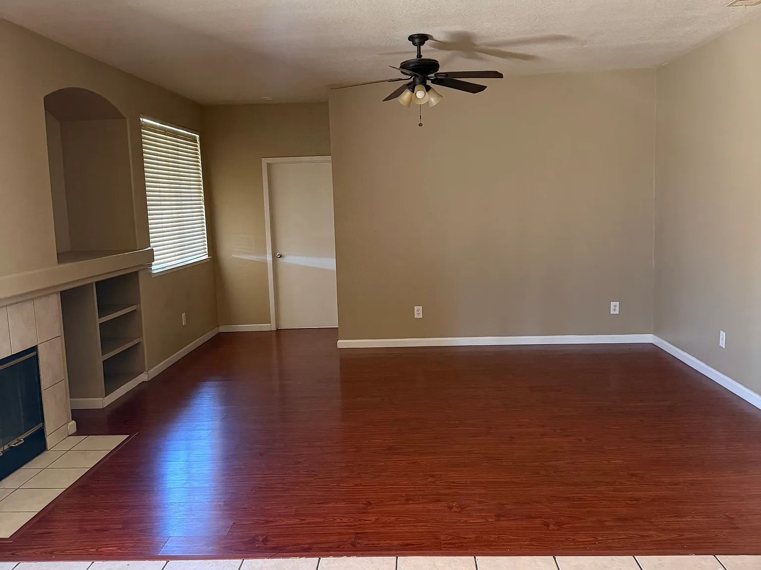 4 bed, 2555 sqft, $2,800 — Photo 4