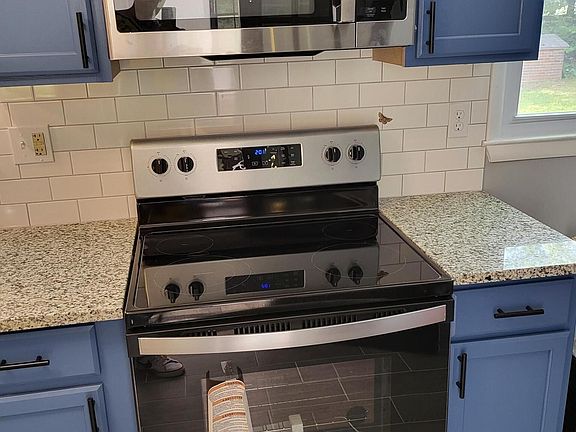 5th image of 8330 Carlton Dr SE