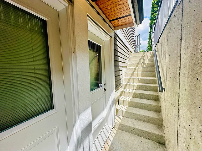 2895 Edgemont Blvd — Photo 14