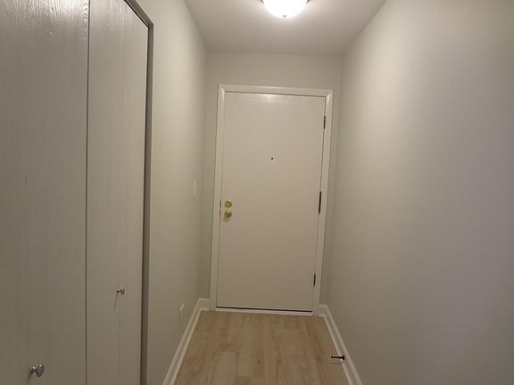5th image of 1026 Castilian Ct APT 111