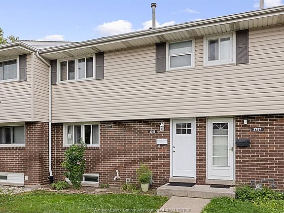 2nd image of 2755 Meadowbrook Ln #11