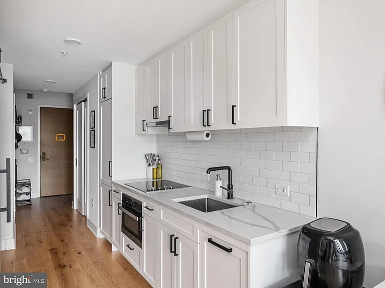1211 Van St SE #1110 — Photo 31
